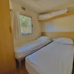 Caramany, A Proximite - Perchees - Mobil-homes - Emplacements Nus Pour Camping-cars, Tentes, Caravanes Caramany
