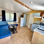 Caramany, A Proximite - Perchees - Mobil-homes - Emplacements Nus Pour Camping-cars, Tentes, Caravanes Kemp *