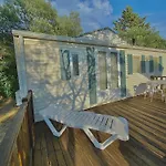 Kemp Caramany, A Proximite - Perchees - Mobil-homes - Emplacements Nus Pour Camping-cars, Tentes, Caravanes