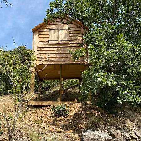 Caramany, A Proximite - Perchees - Mobil-homes - Emplacements Nus Pour Camping-cars, Tentes, Caravanes * Caramany