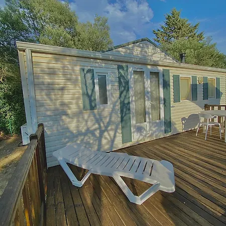 Campsite Caramany, A Proximite - Perchees - Mobil-homes - Emplacements Nus Pour Camping-cars, Tentes, Caravanes