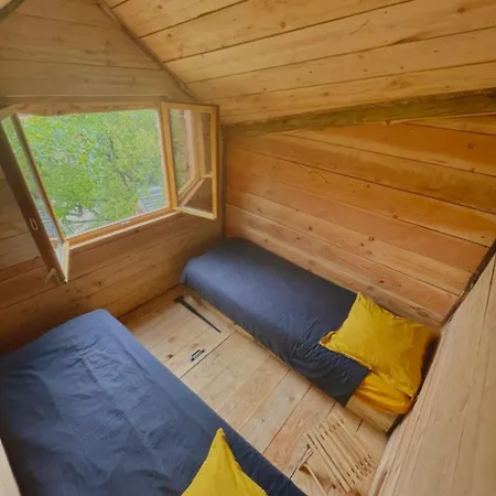 Caramany, A Proximite - Perchees - Mobil-homes - Emplacements Nus Pour Camping-cars, Tentes, Caravanes Kamp alanı