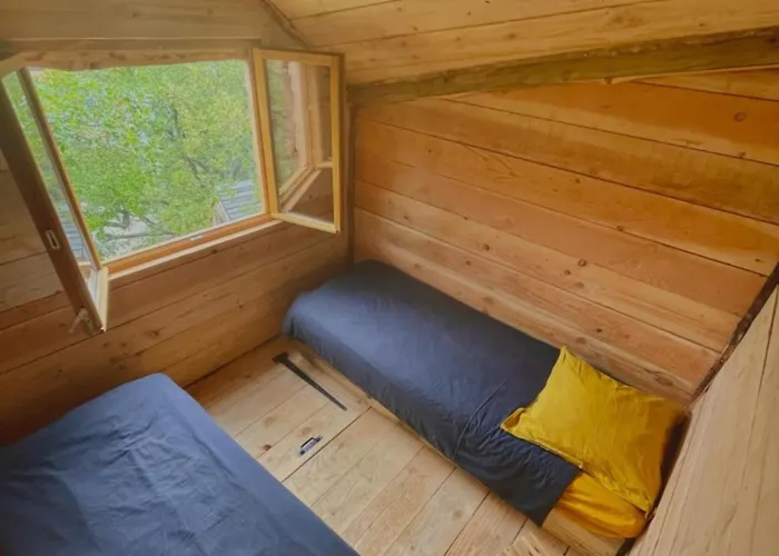 Caramany, A Proximite - Perchees - Mobil-homes - Emplacements Nus Pour Camping-cars, Tentes, Caravanes Kemp